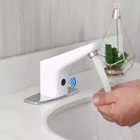 Бесконтактный смеситель для умывальника в ванную, современный хромированный смеситель с сенсором Белый